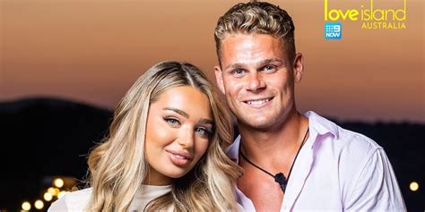 zac and lucinda love island australia|lucinda strafford love island australia.